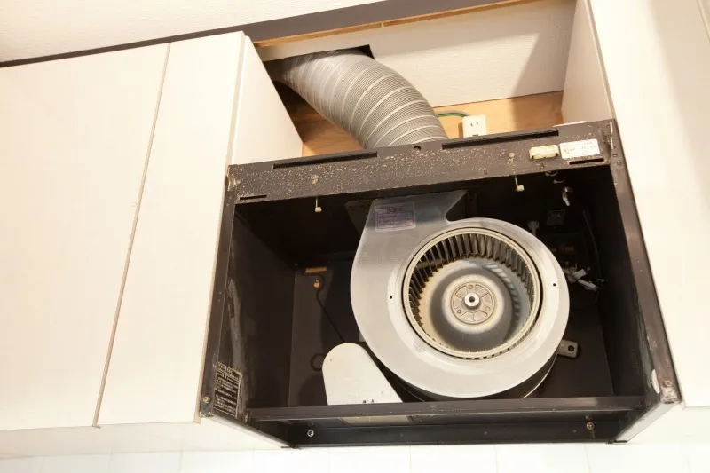 作動音や吸気効率に影響する汚れを排除